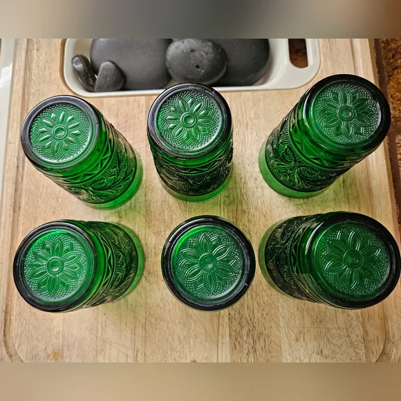 Set of 6 Vintage from the 1950s Anchor Hocking Emerald Green Glasses 4" - Picture 4 of 5